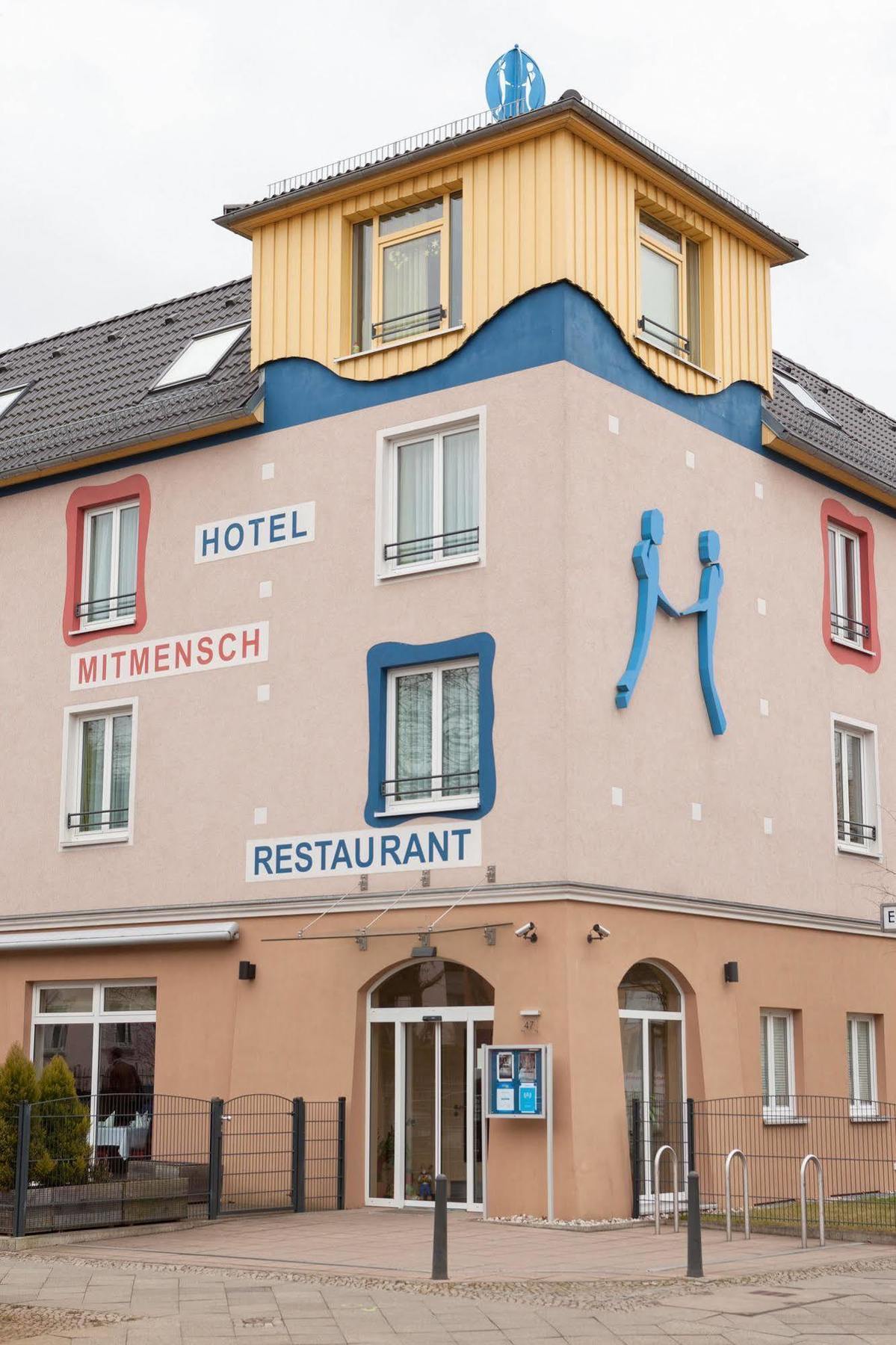 Hotel Mit-Mensch Berlino Esterno foto